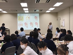 摂食嚥下障害看護（認定看護師を招いて）